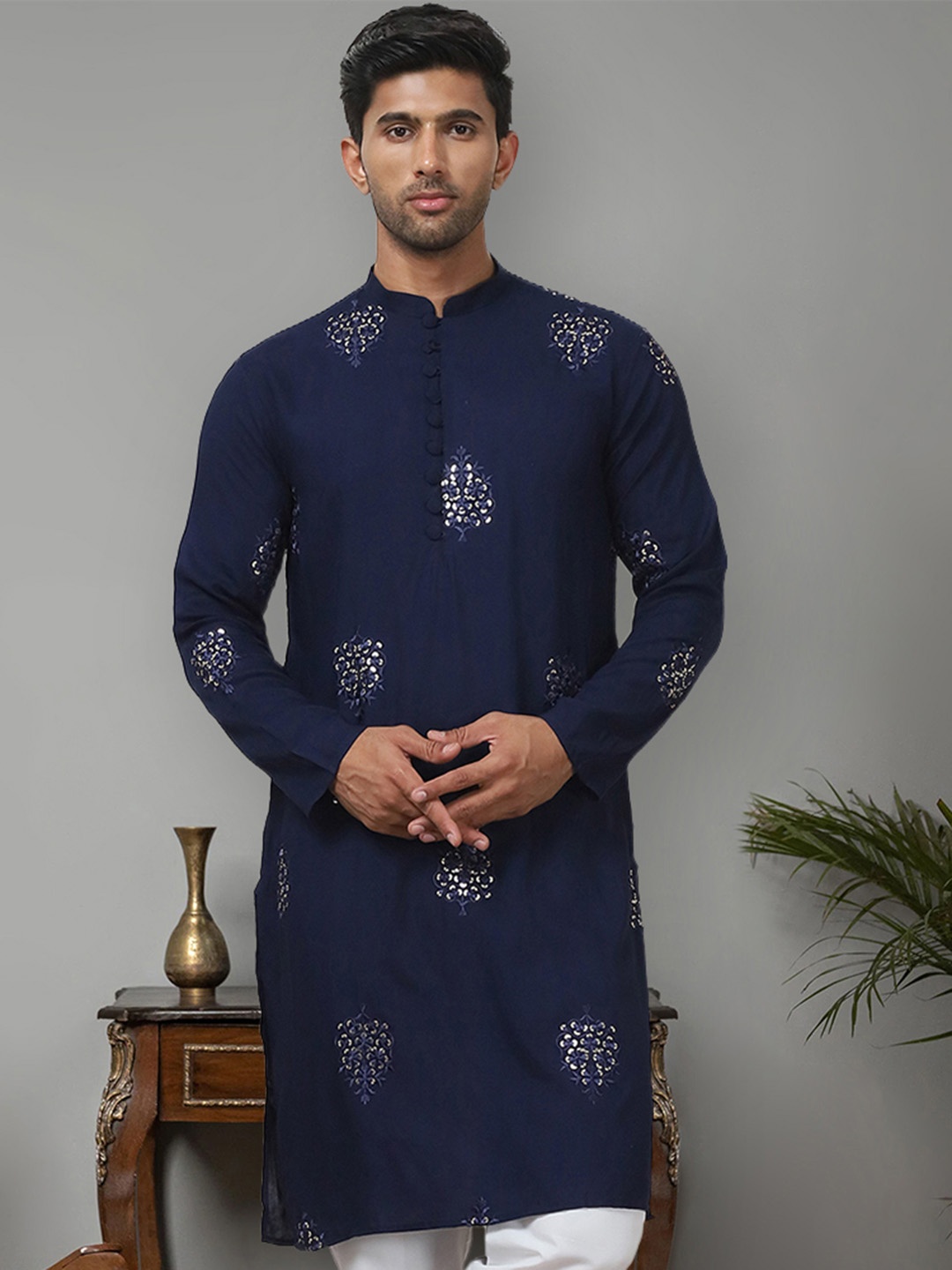 

Jompers Floral Embroidered Mandarin Collar Sequinned Straight Kurta, Navy blue