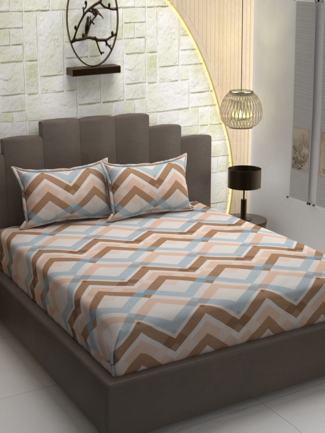 

AaHo Decor Brown & Blue Geometric 300 TC Double King Fitted Bedsheet with 2 Pillow Covers