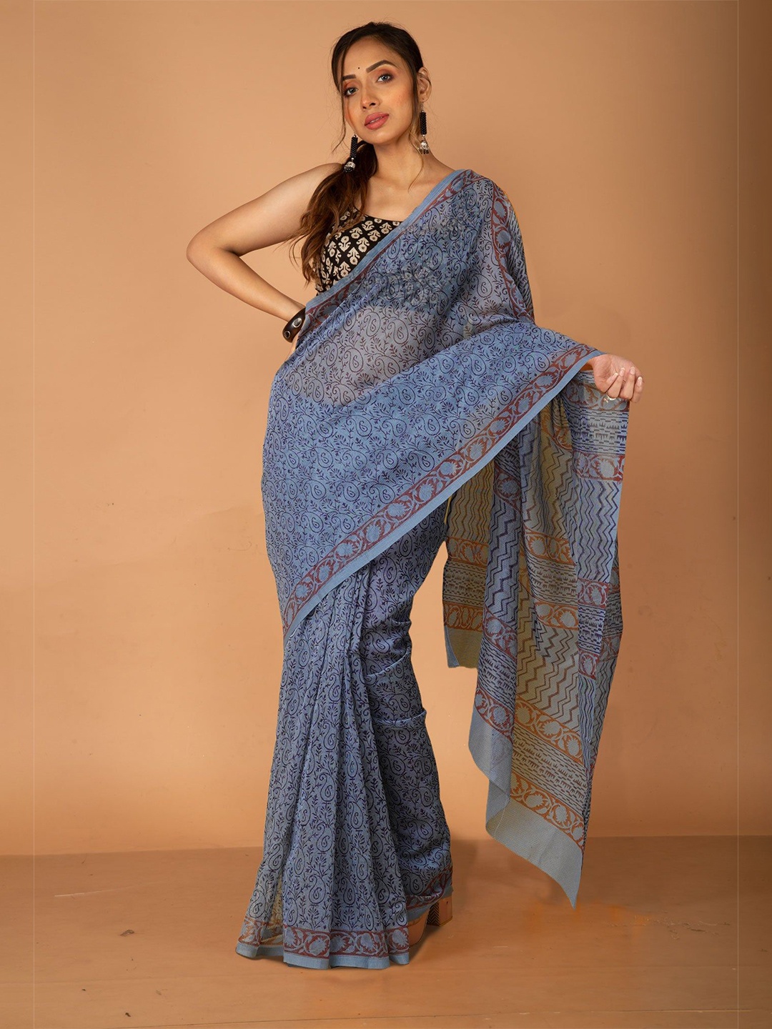 

Unnati Silks Ethnic Motifs Supernet Handloom Block Print Saree, Grey