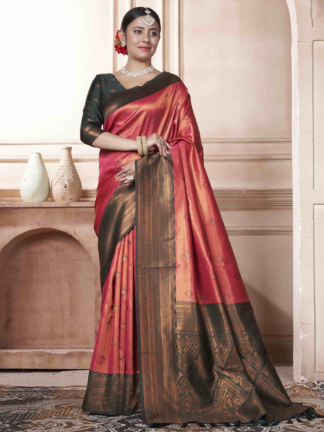 

KAYOMMI Ethnic Motifs Zari Kanjeevaram Woven Design Saree, Purple