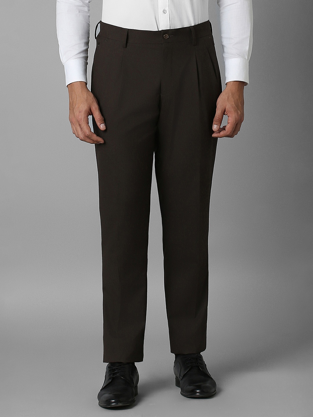 

Louis Philippe Men Solid Regular Fit Trousers, Brown