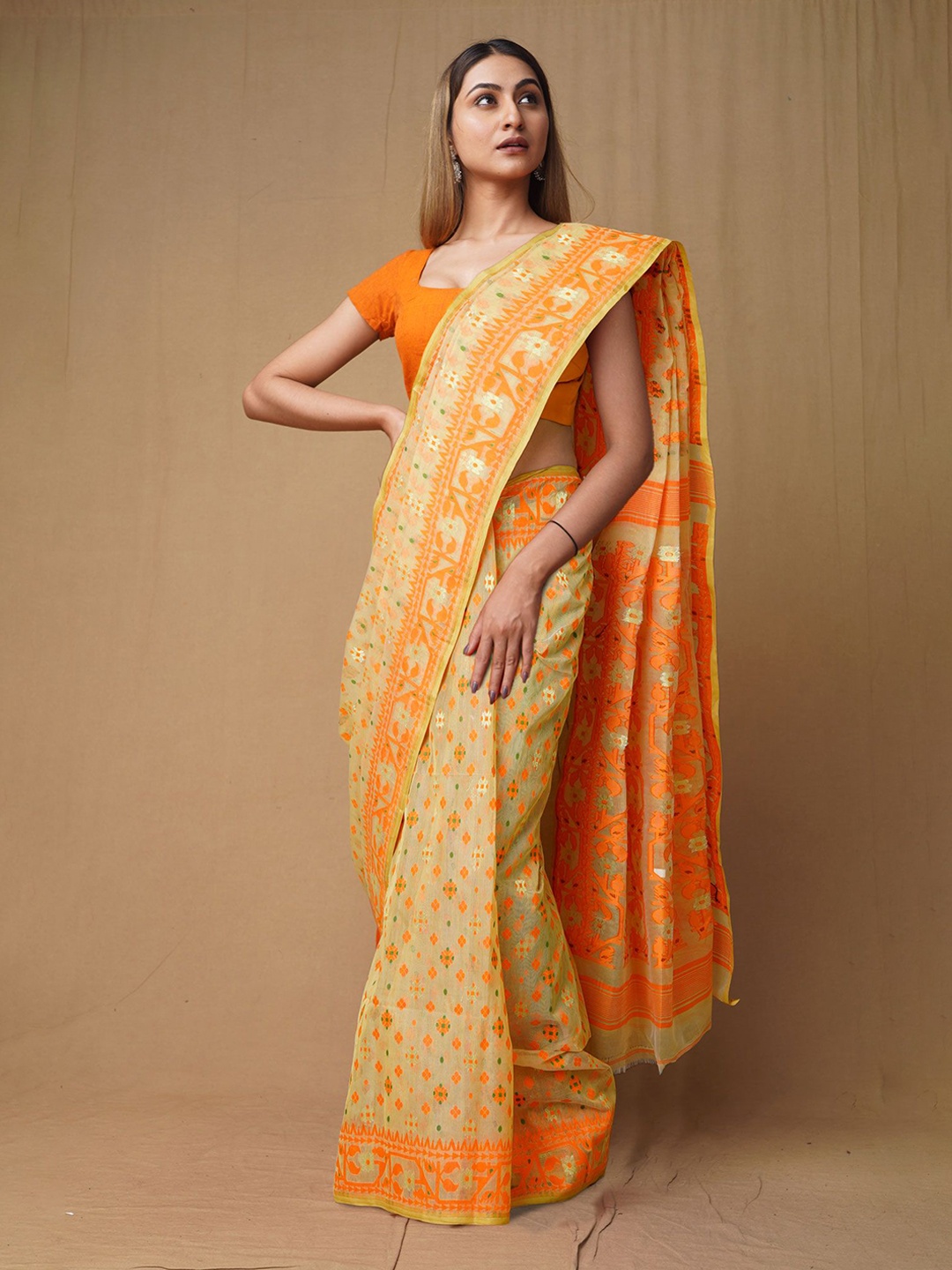

Unnati Silks Ethnic Motifs Pure Cotton Handloom Jamdani Saree, Cream