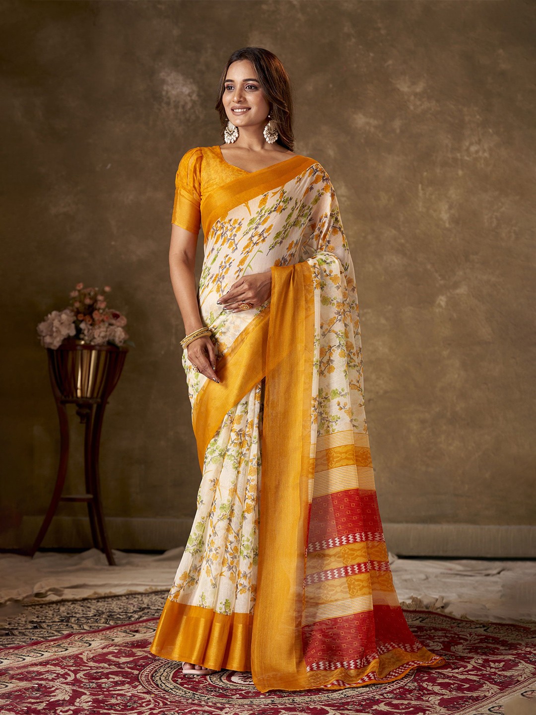 

KAYOMMI Floral Printed Zari Pure Cotton Chanderi Saree, Yellow