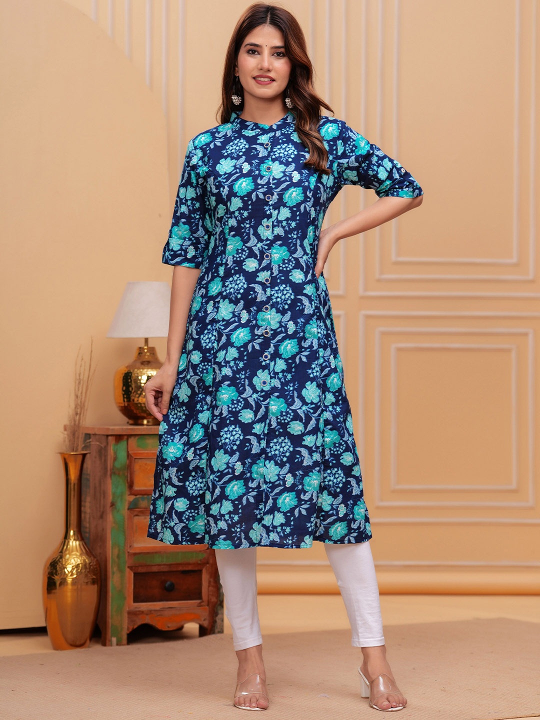 

Chaukas Women Cotton Mandarin Collar Floral Printed A-Line Kurta, Navy blue