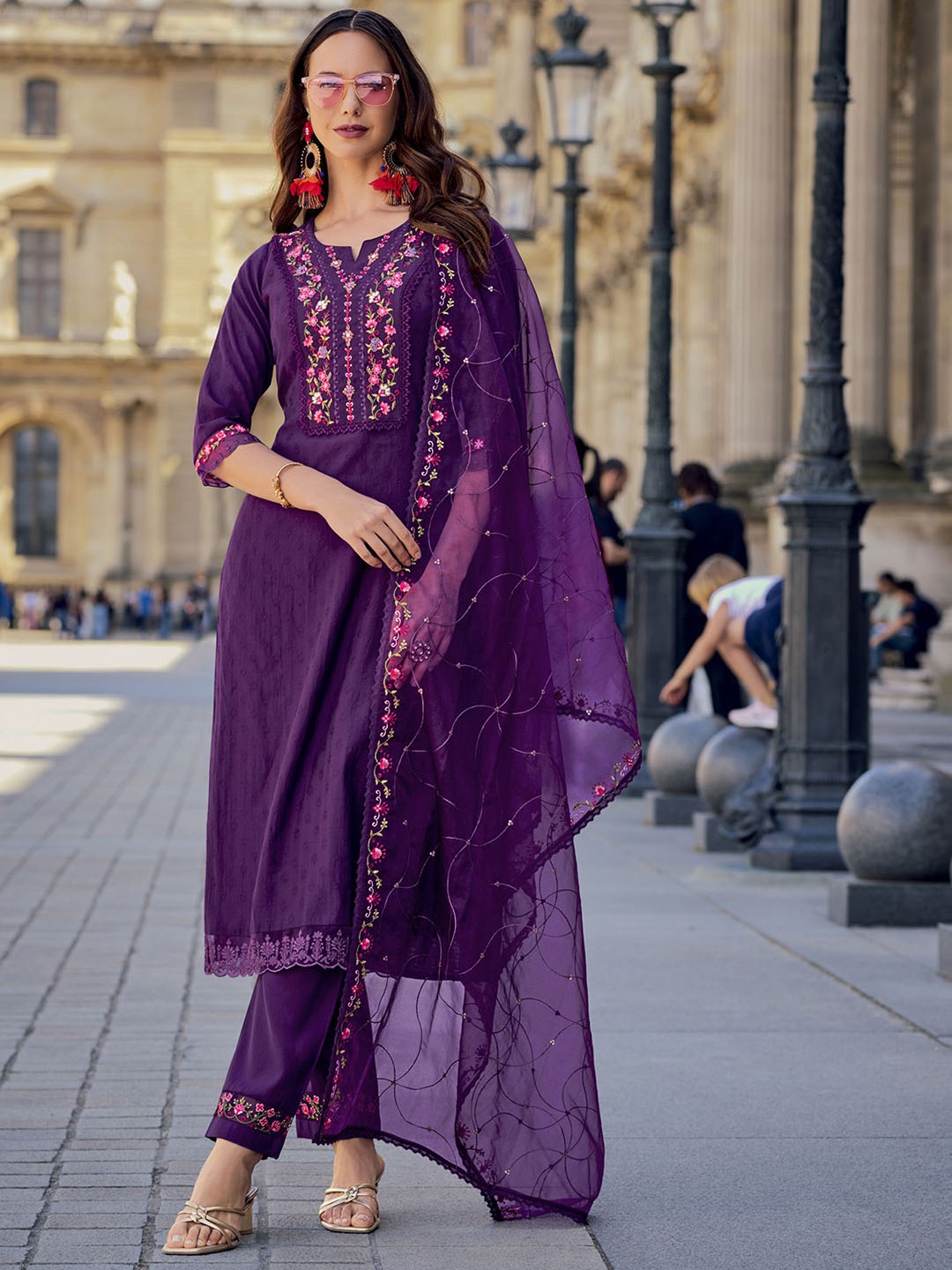 

MOJILAA Floral Yoke Design Regular Beads and Stones Kurta With Trousers & Dupatta, Purple