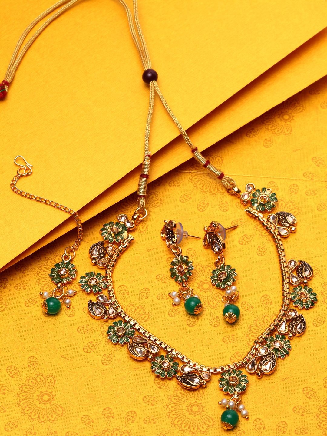 

ANIKAS CREATION Gold-Plated Kundan-Studded & Beaded Enamelled Jewellery Set