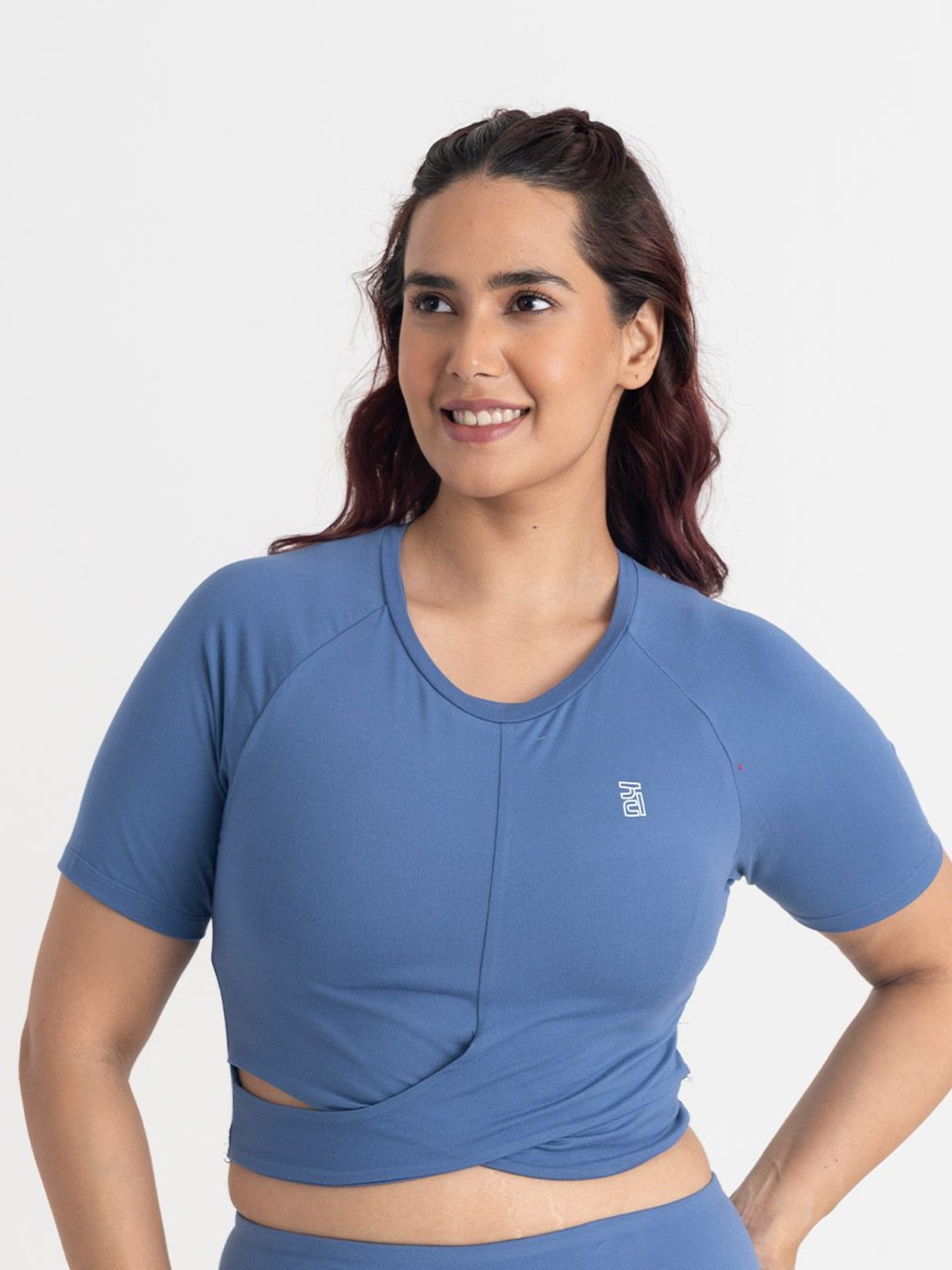 

Hunnit Zen Front Wrap Workout Crop Top, Blue