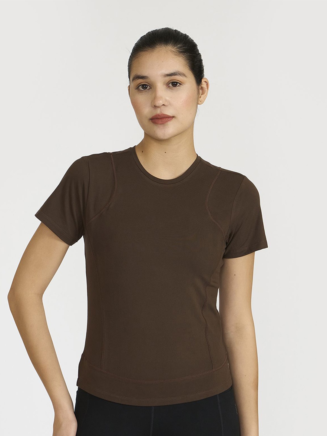 

HUNNIT Women Slim Fit Activewear Training Top, Brown