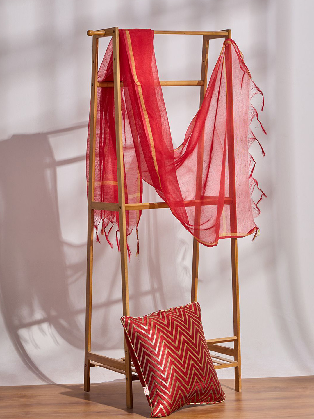 

Likha Striped Woven Design Tasselled Dupatta, Red