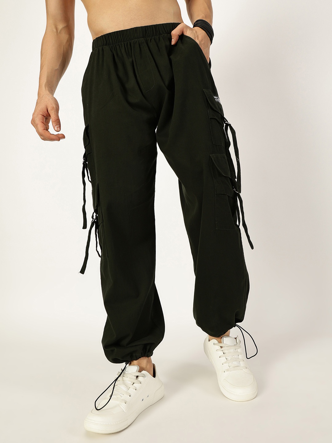 

THIRD QUADRANT Men Comfort Loose Fit High-Rise Cargos Trousers, Black