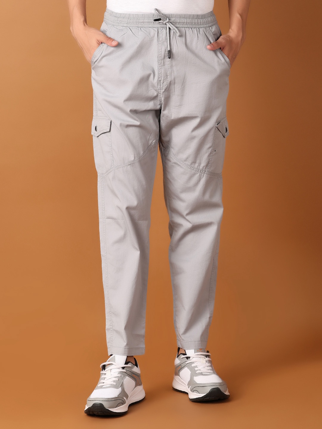 

V-Mart Men Solid Cargos Trousers, Grey