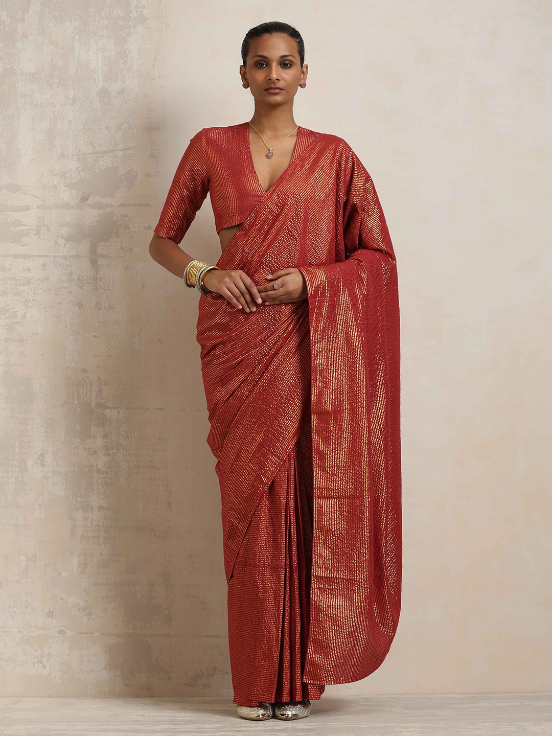 

trueBrowns Striped Ready to Wear Saree, Maroon