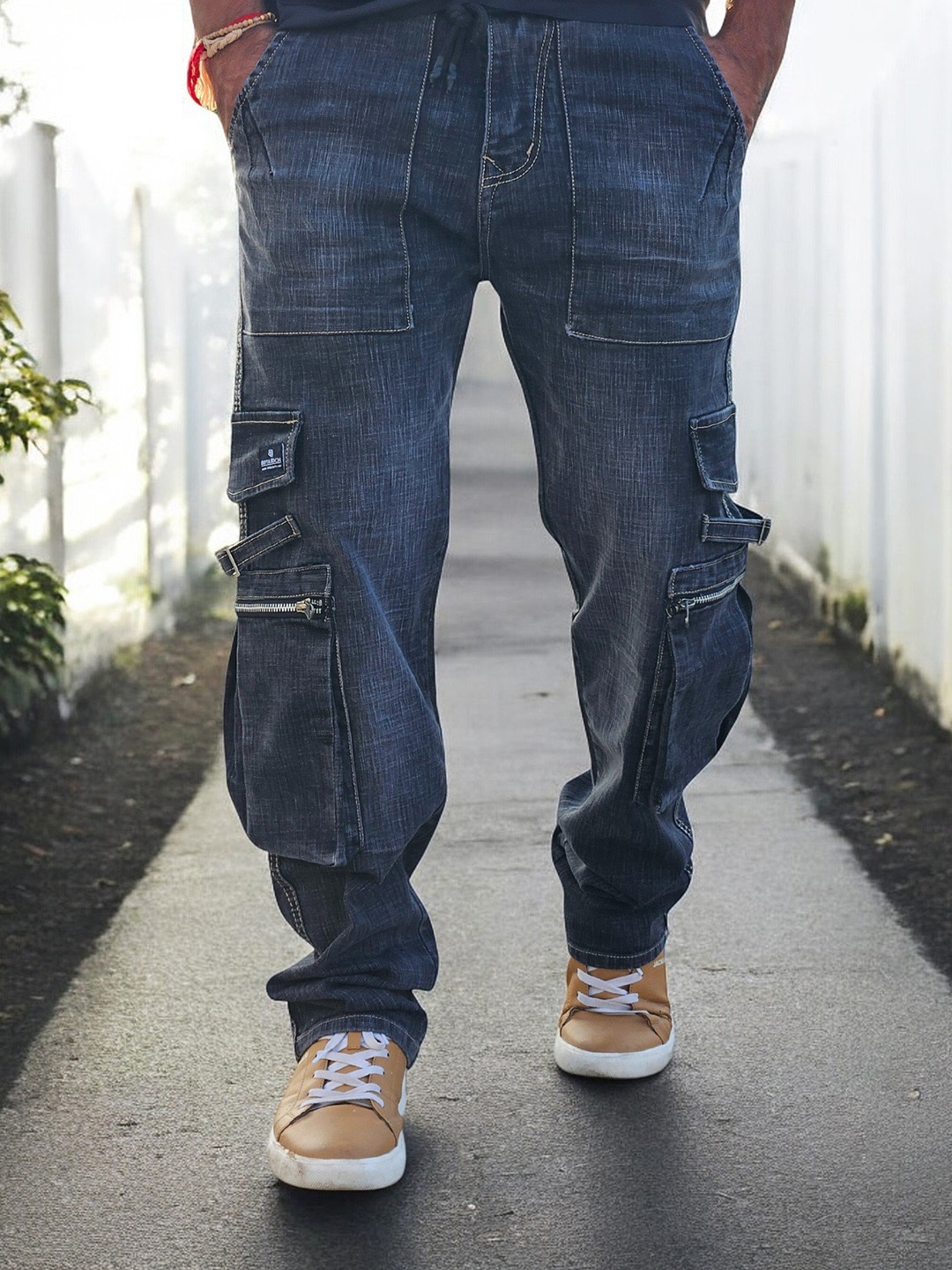 

BOTABOCHI Men Relaxed High-Rise Easy Wash Cargos Trousers, Blue