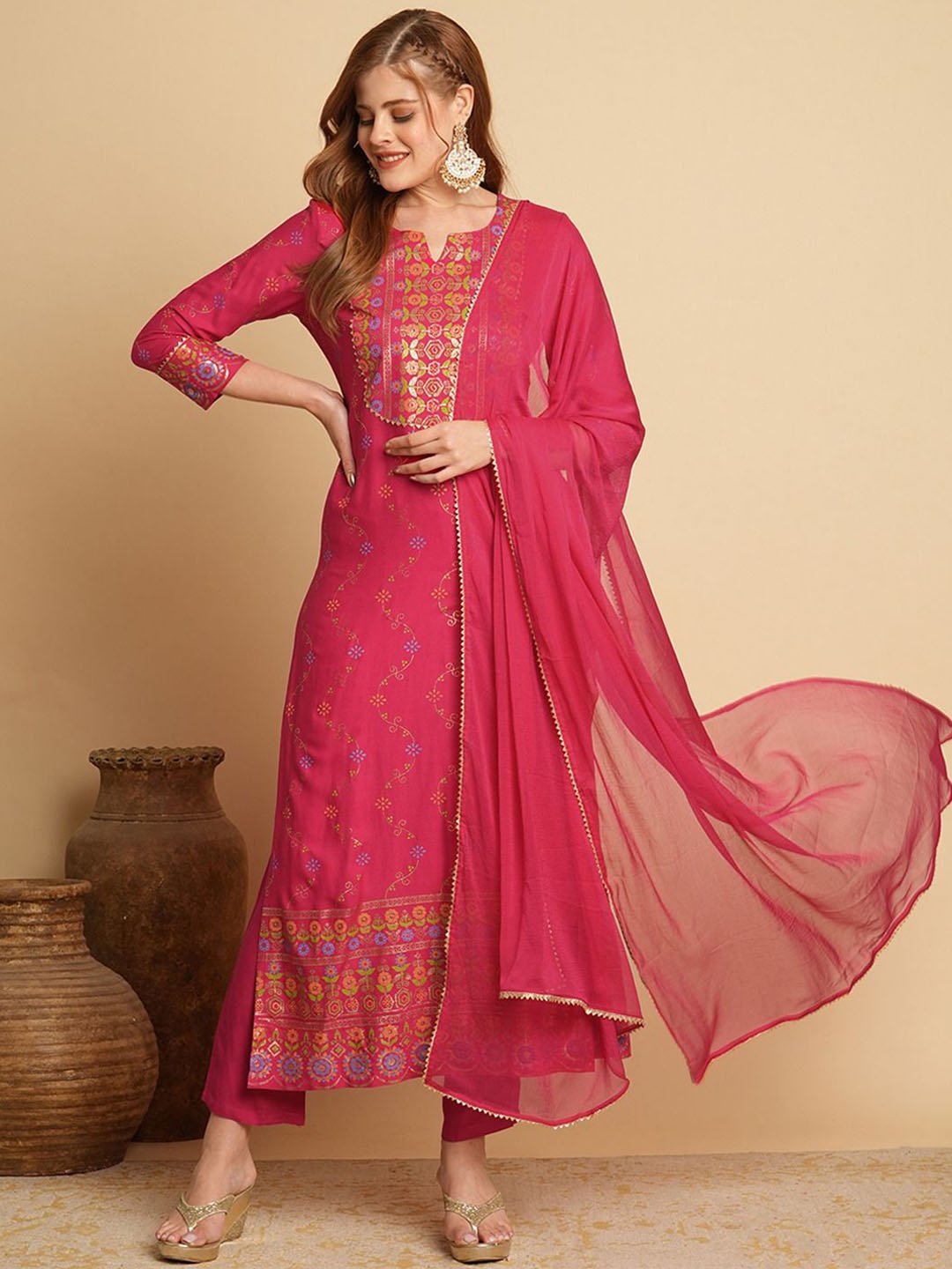 

GoSriKi Floral Printed Straight Kurta With Trousers & Dupatta, Pink
