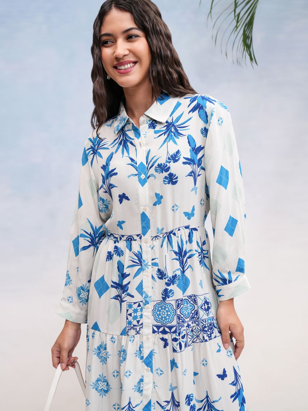 

Vishudh Women Floral Print Shirt Dress, White