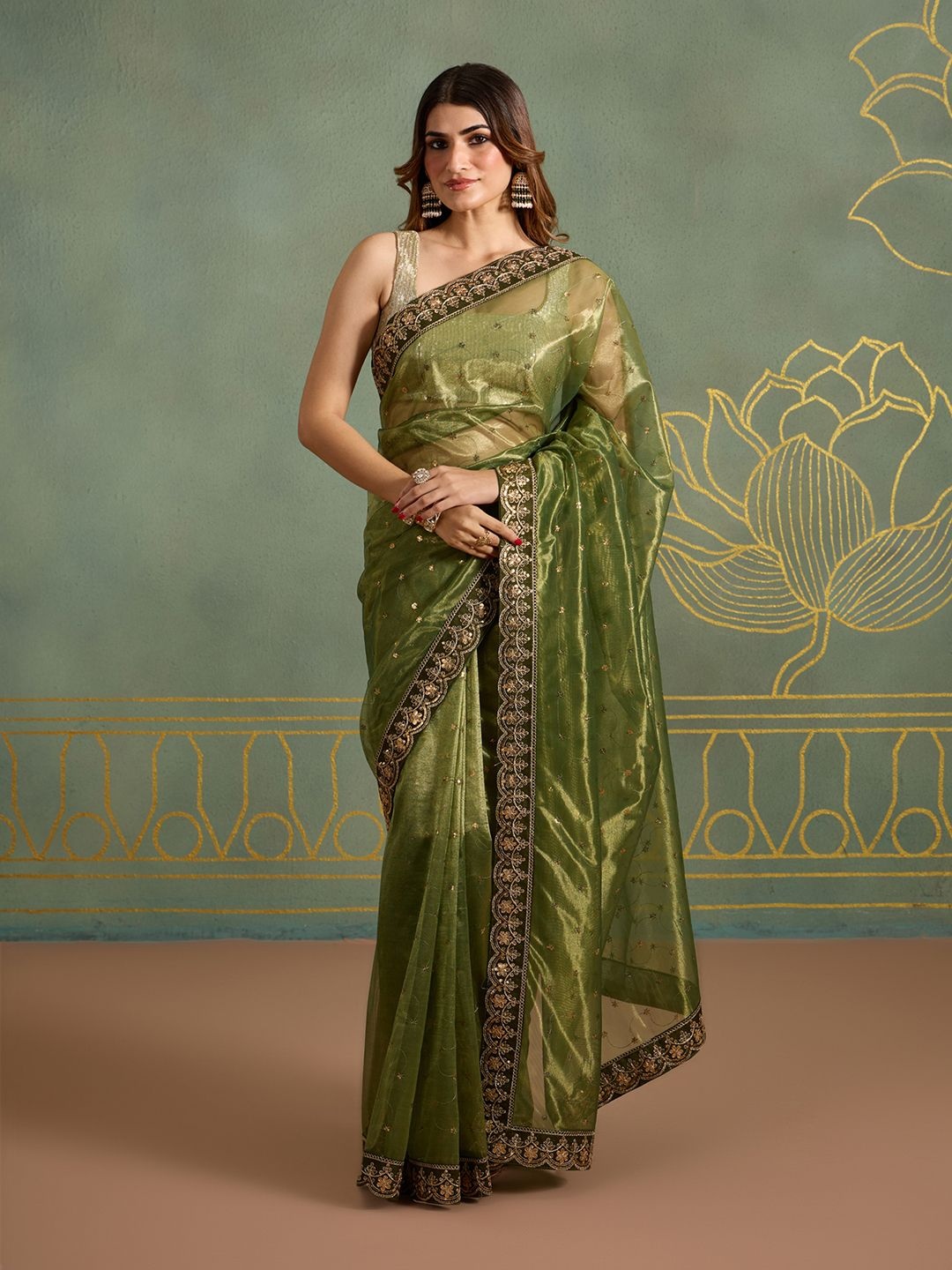 

Likha Embellished Embroidered Net Saree, Green