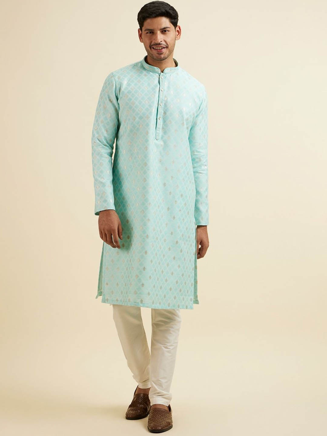 

Manyavar Ethnic Motifs Woven Design Straight Zari Kurta with Pyjamas, Green