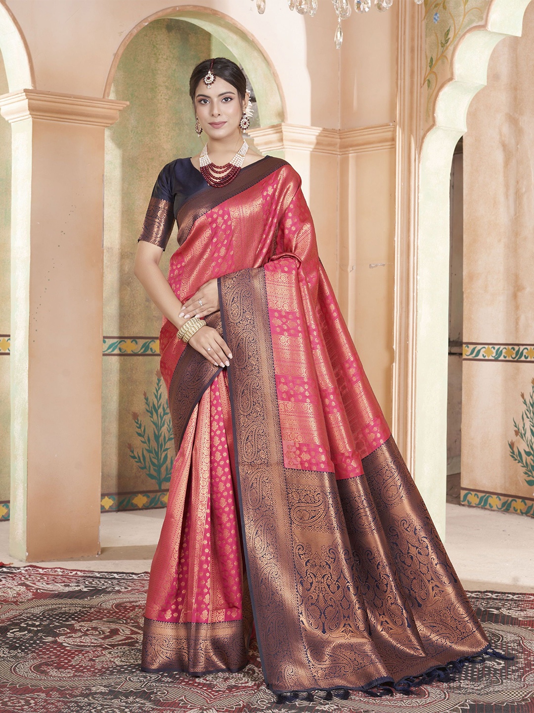 

KAYOMMI Woven Design Zari Kanjeevaram Saree, Pink