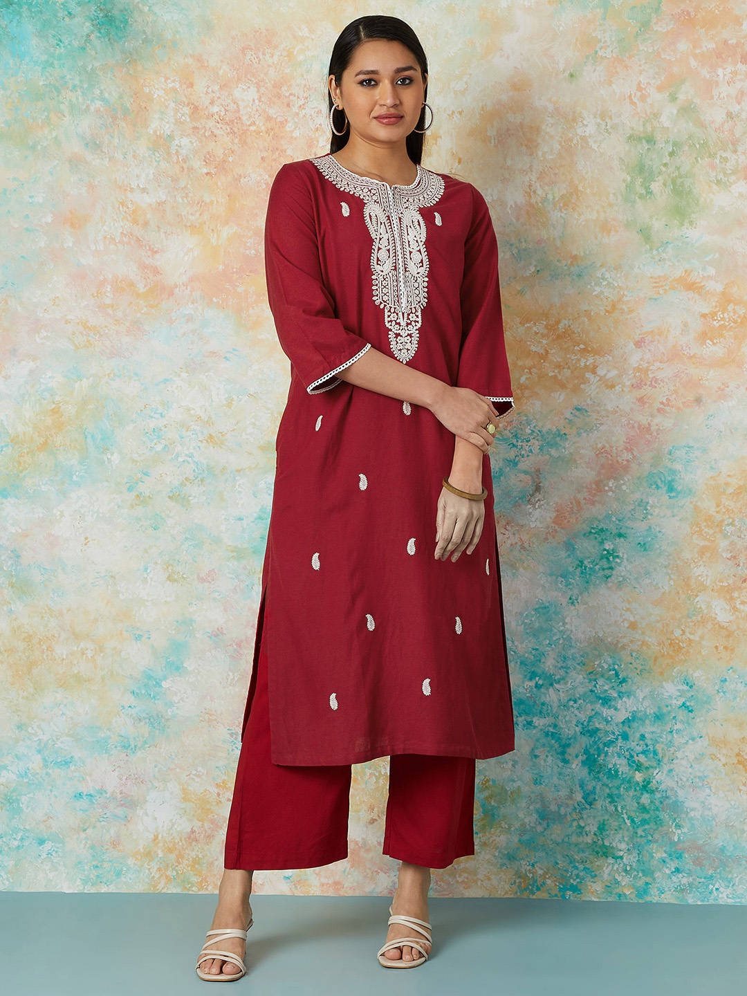 

Melange by Lifestyle Floral Embroidered Thread Work Round Neck Straight Kurta, Red