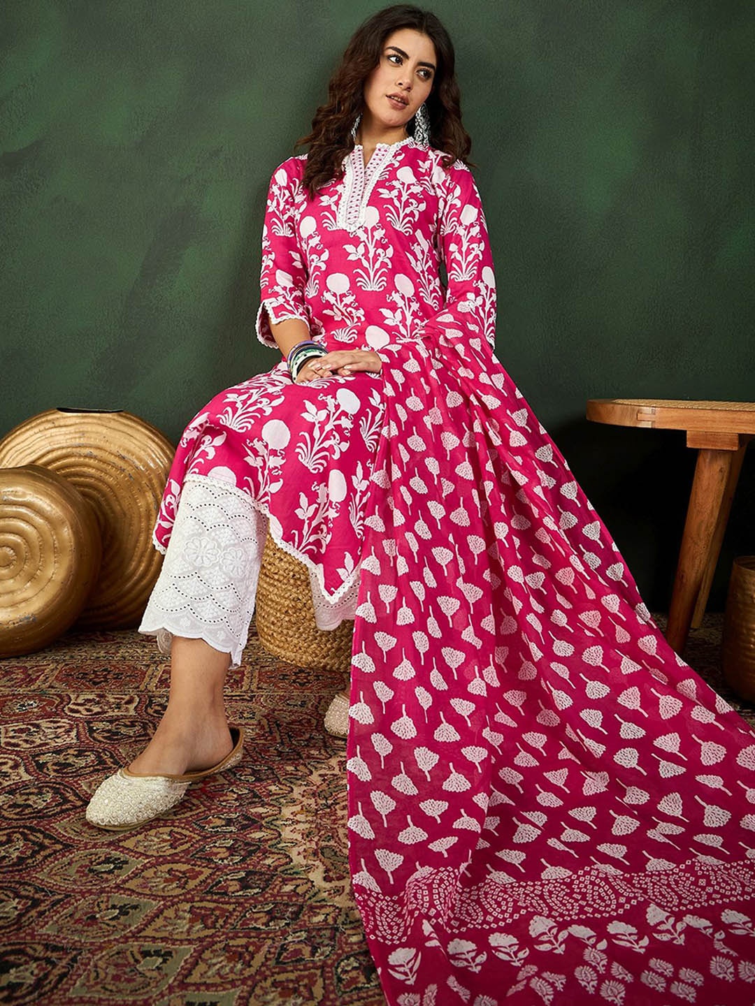 

Sangria Pink Floral Printed Pure Cotton Gotta Patti StraightKurta & Trouser With Dupatta