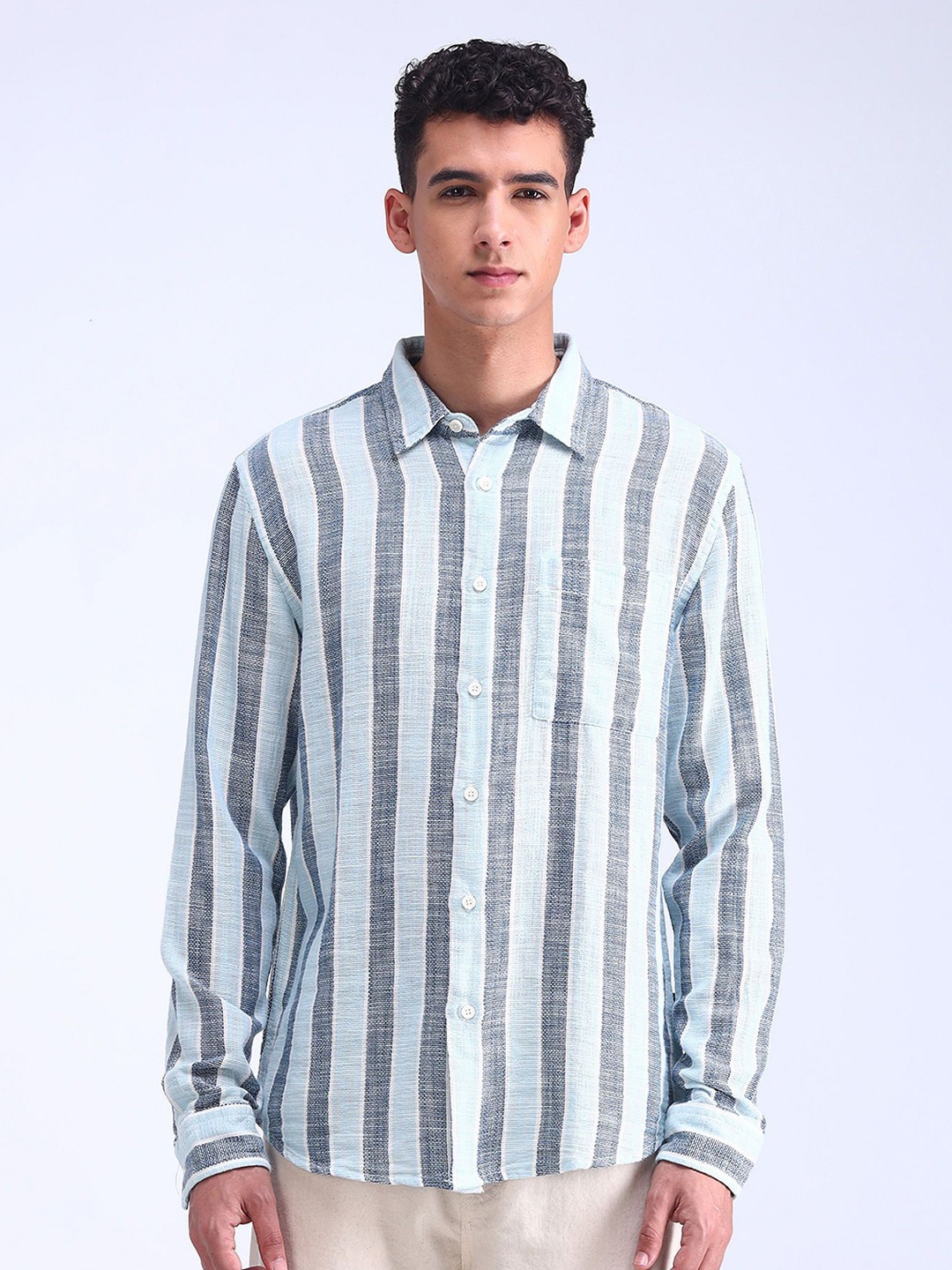 

Flying Machine Men Spread Collar Vertical Striped Cotton Casual Shirt, Blue