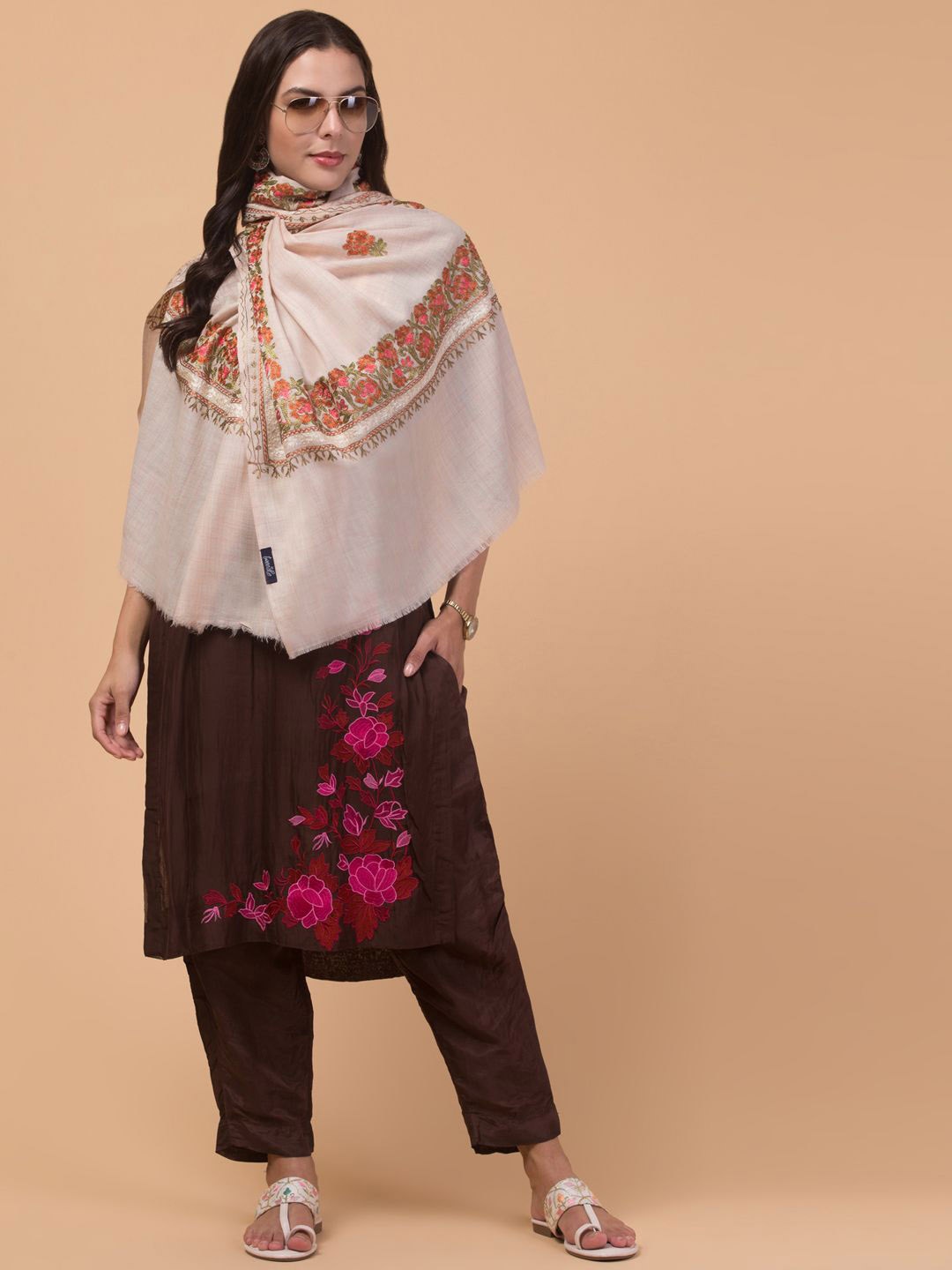 

Tweedle Floral Kashmiri Embroidered Pure Woollen Shawl, Off white