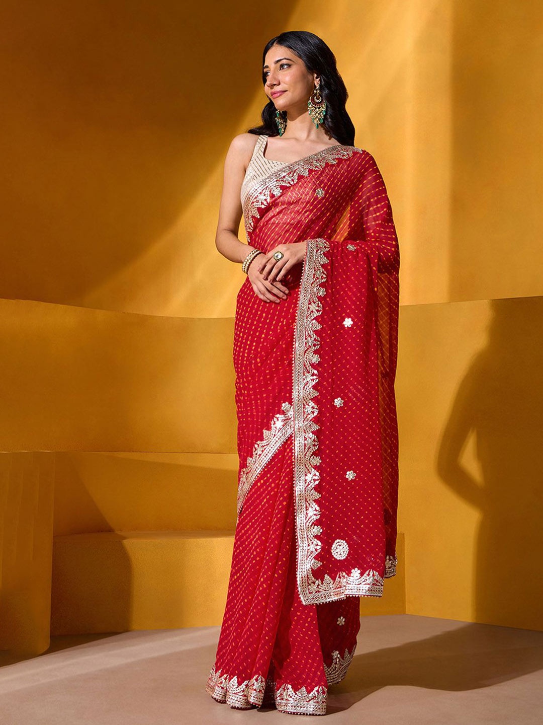 

Taneira Embroidered Saree With Blouse Piece, Red