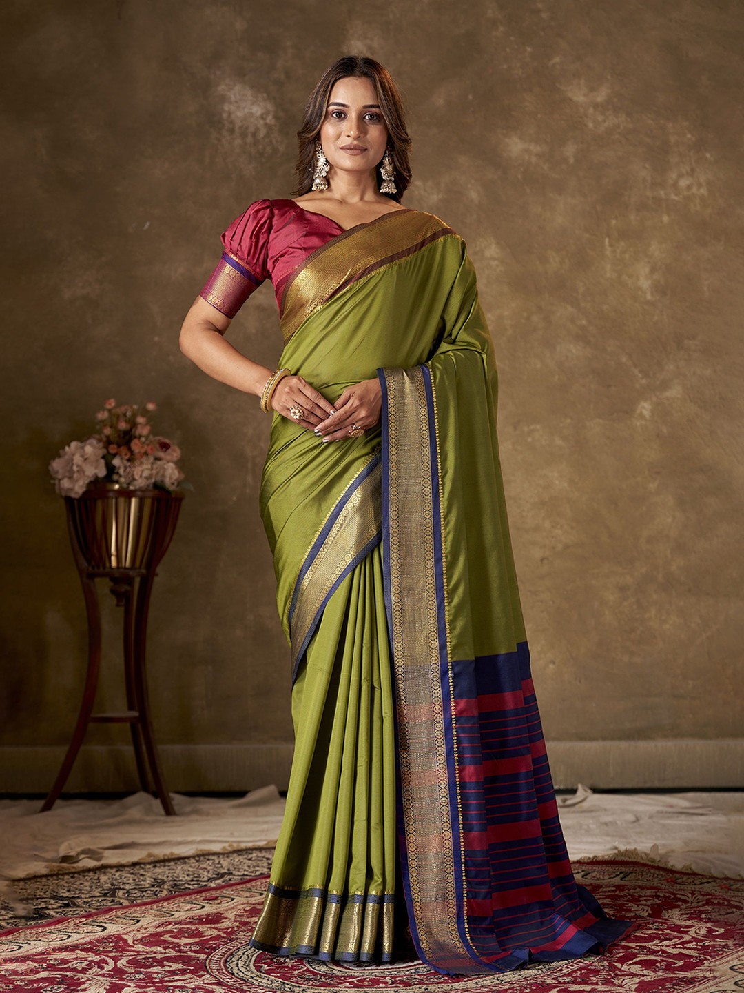 

KAYOMMI Woven Design Zari Pure Cotton Banarasi Saree, Green