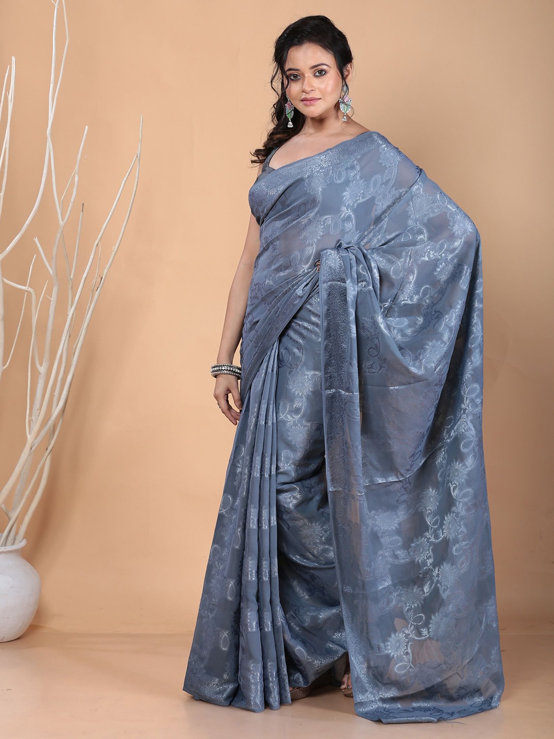 

Urbane Essence Ethnic Motifs Pure Georgette Saree, Blue