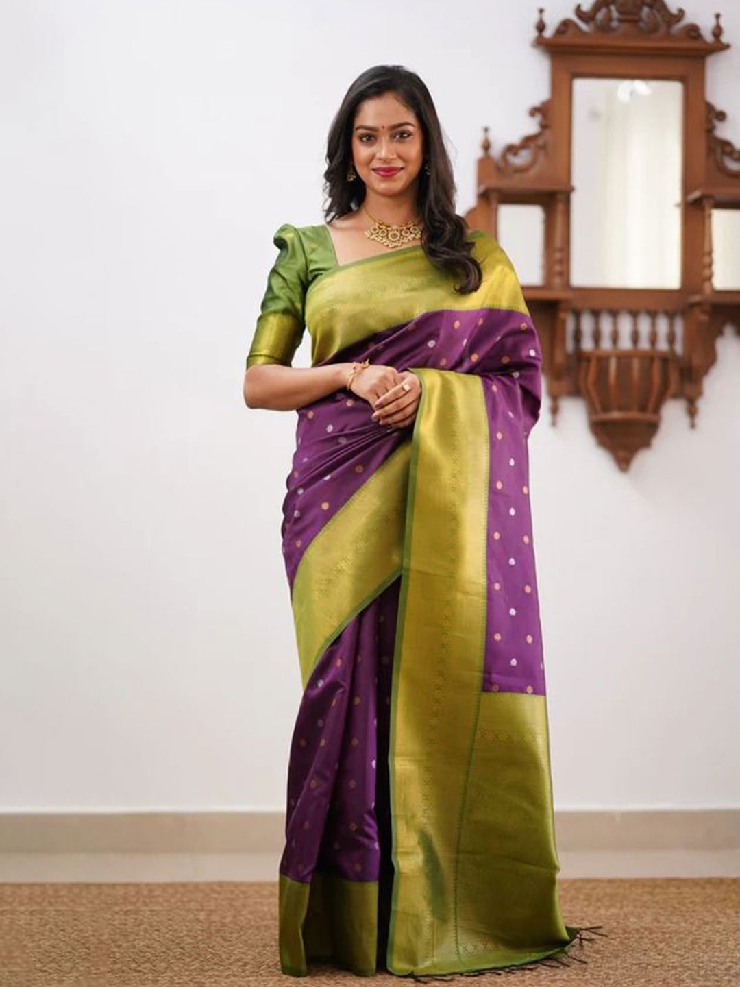 

Kriyansh Woven Design Zari Traditional Banarasi Saree, Purple