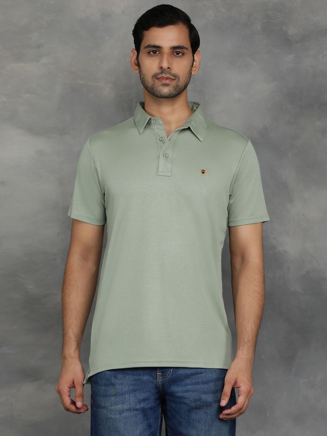 

JADE BLUE Men Solid Polo Collar T-shirt, Green