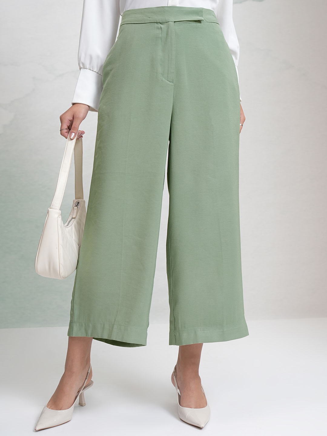 

CHIC BY TOKYO TALKIES Women Loose Fit Wide Leg Trousers, Green