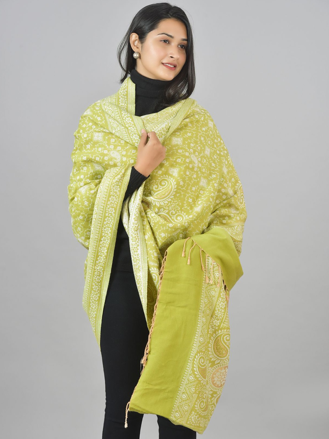 

BAISA Paisley Woven Design Zari Ethnic Shawl, Lime green