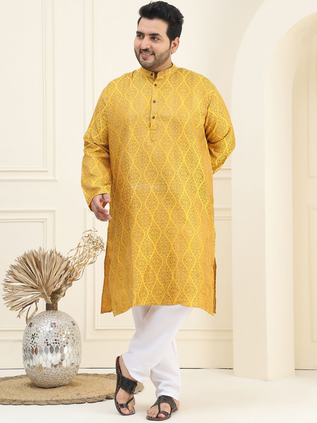 

SOJANYA PLUS Plus Size Woven Design Kurta with Pyjama, Mustard