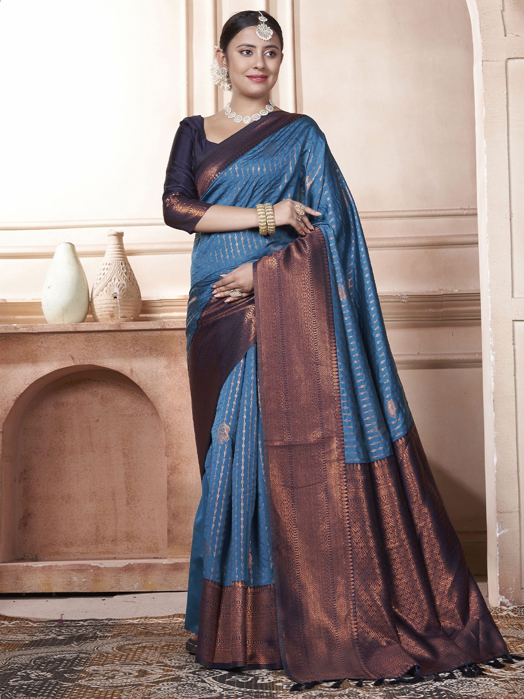 

KAYOMMI Ethnic Motifs Zari Kanjeevaram Saree, Blue