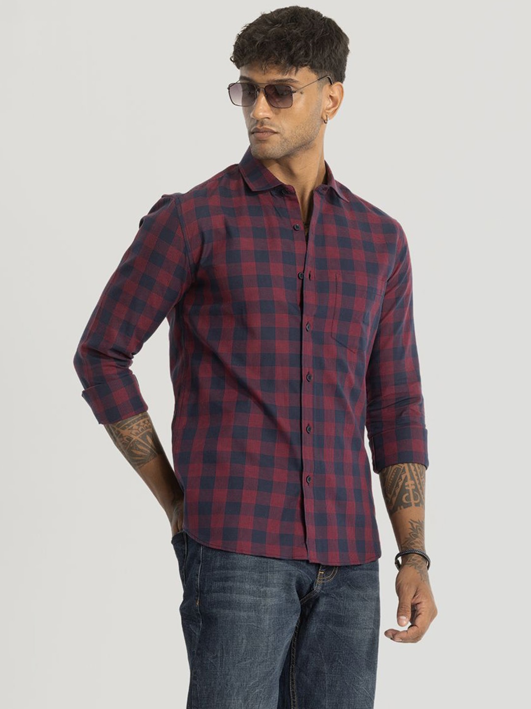 

Snitch Men Smart Spread Collar Checked Cotton Slim Fit Casual Shirt, Navy blue