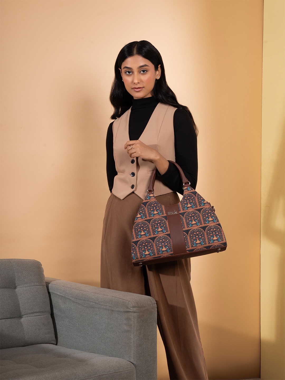

ZOUK Women Ethnic Motifs Printed Satchel, Brown