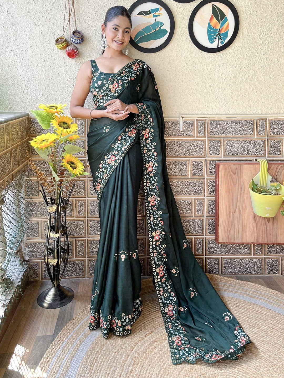 

LeeliPeeri Designer Embroidered Pure Chiffon Saree, Green