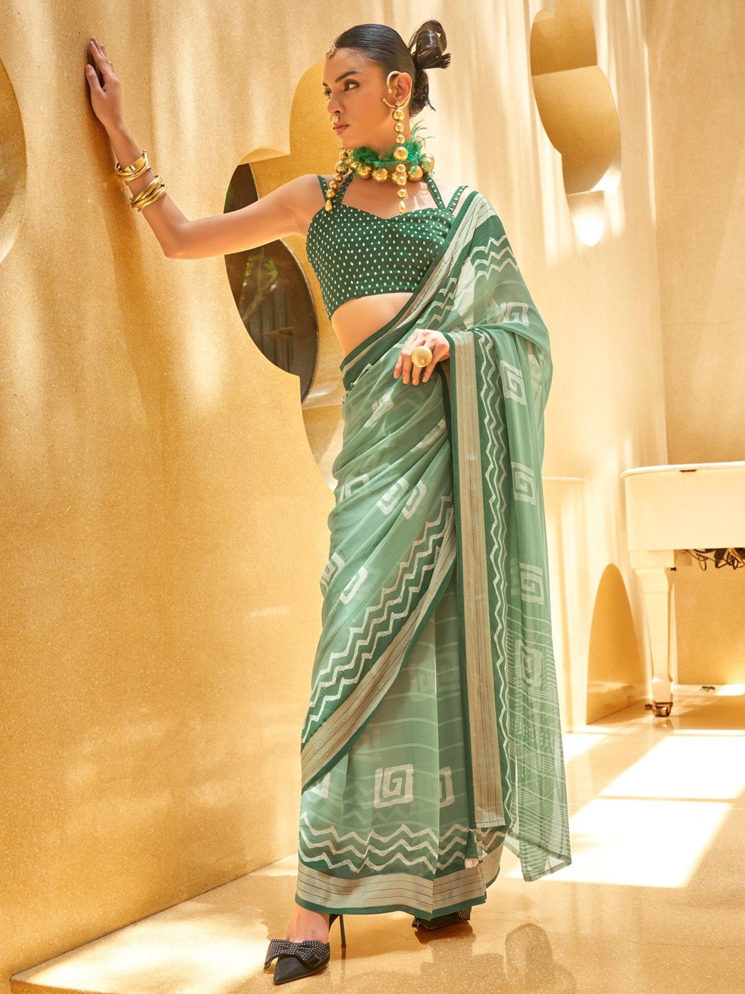 

Anouk Geometric Printed Saree With Blouse Piece, Sea green