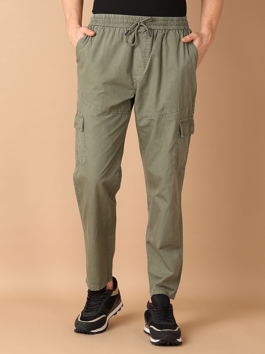 

V-Mart Men Solid Cargos Trousers, Olive