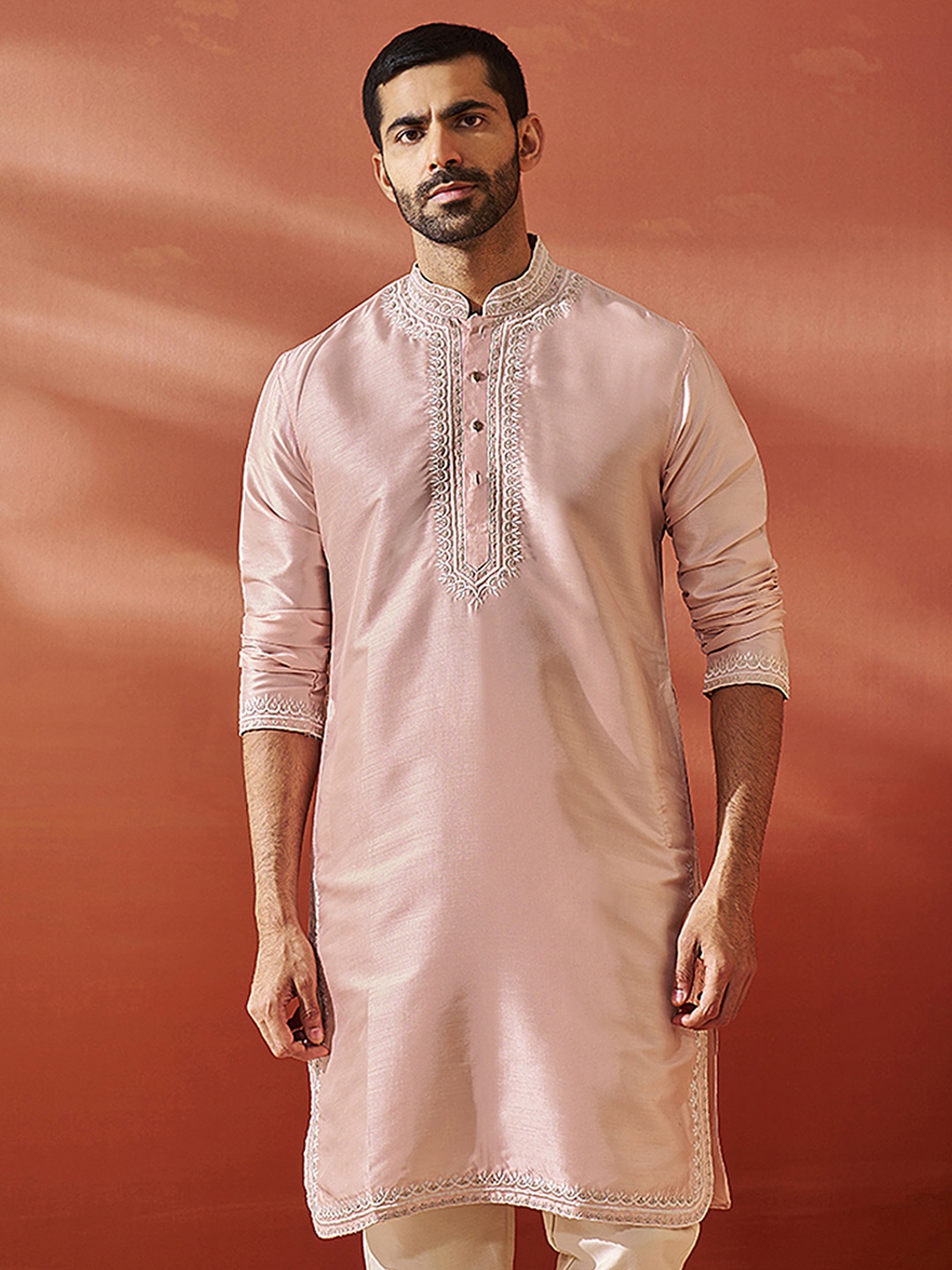 

VASTRAMAY Ethnic Motifs Yoke Design Thread Work Straight Kurta, Peach