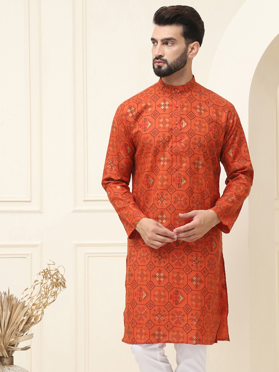 

SOJANYA Ethnic Motifs Printed Band Collar Straight Kurta, Orange