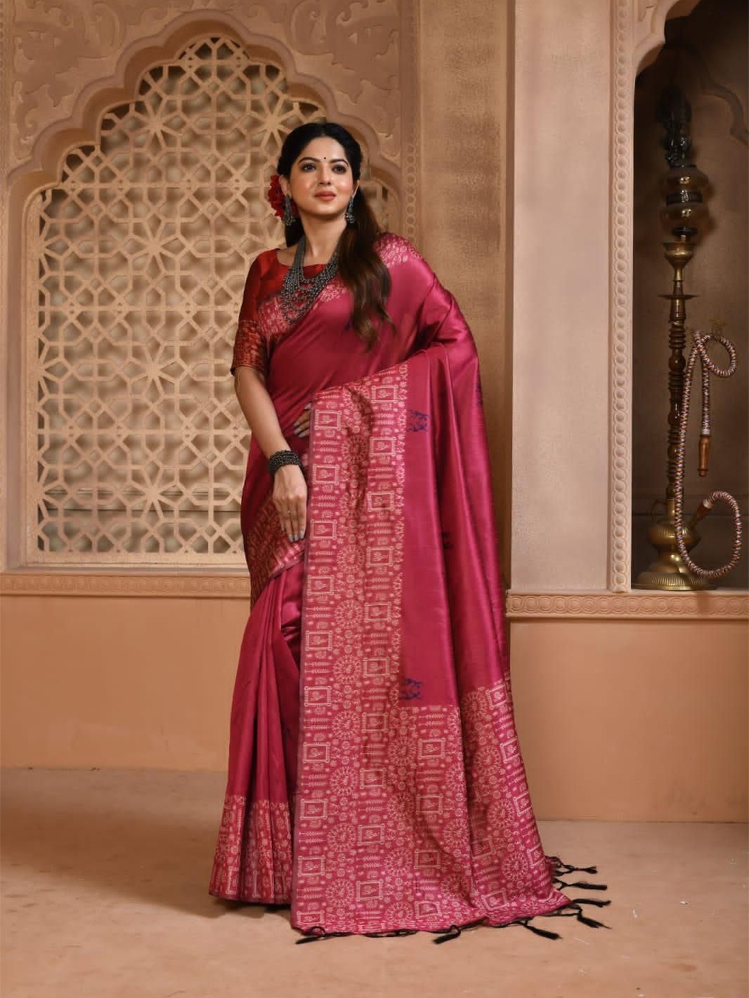 

GRIIHAM Woven Design Handloom Festive Saree, Pink