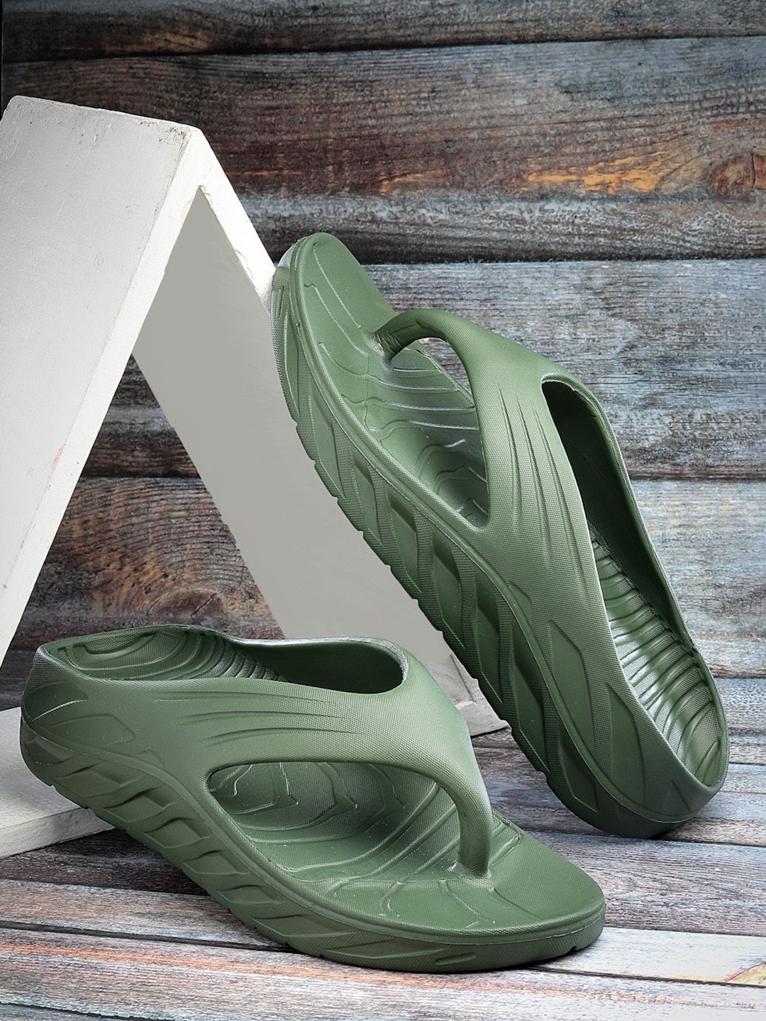 

BERSACHE Men Rubber Thong Flip-Flops, Green
