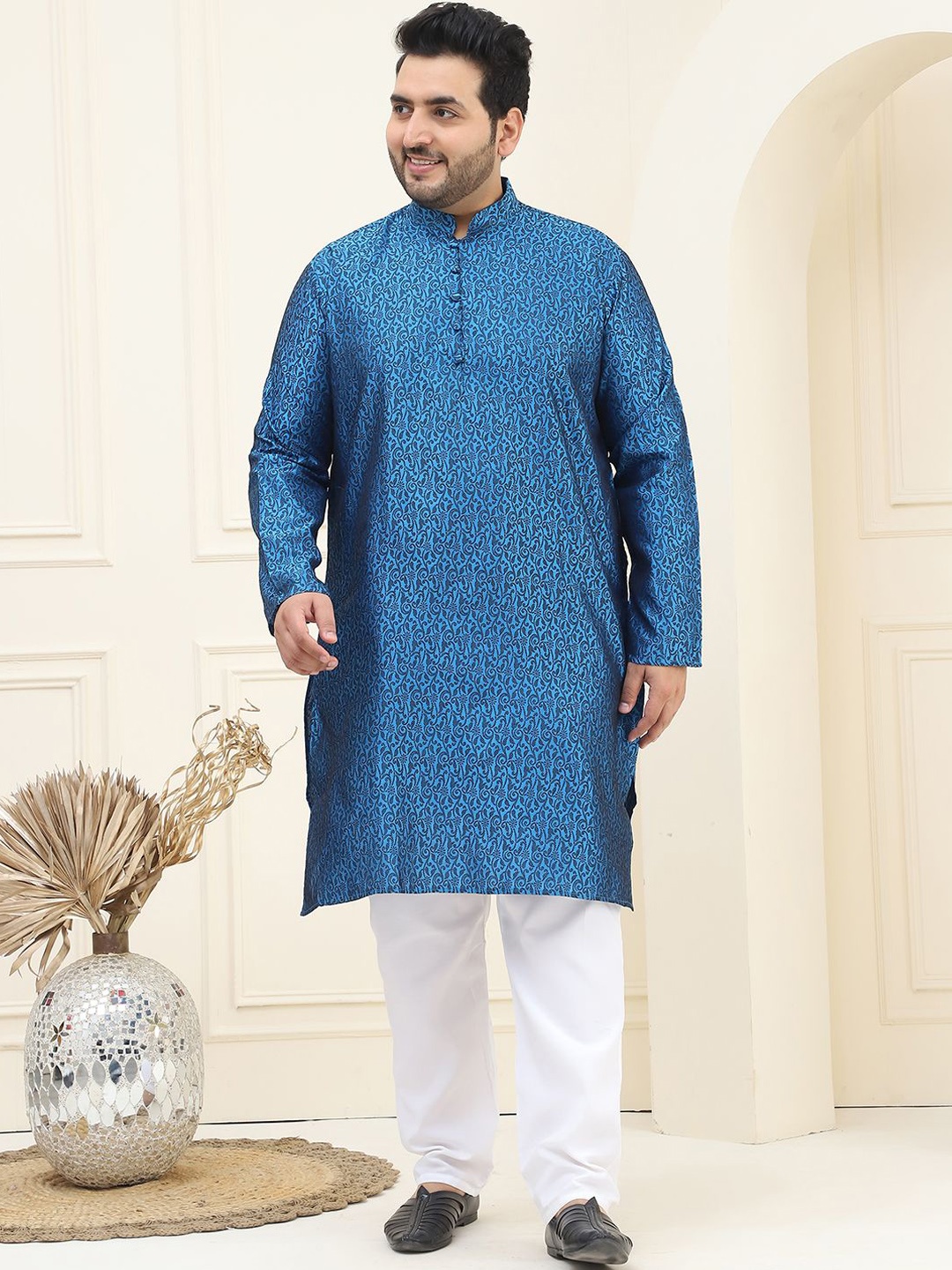 

SOJANYA PLUS Floral Woven Design Mandarin Collar Straight Kurta With Pyjama, Blue