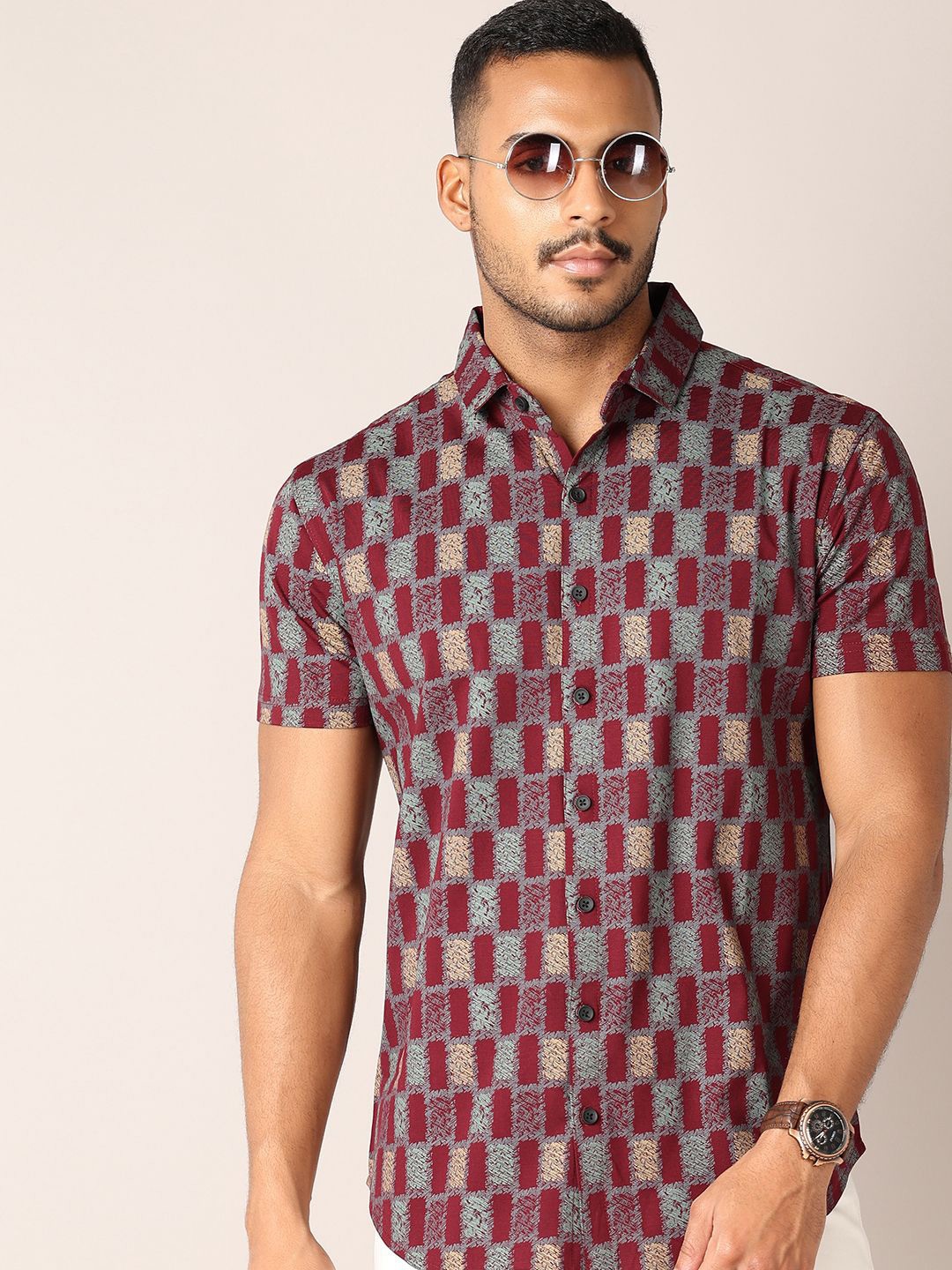 

V-Mart Men Classic Spread Collar Checks Solid Cotton Casual Shirt, Maroon