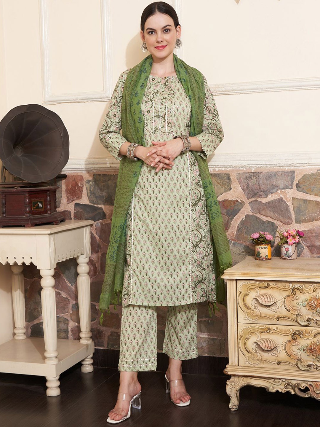 

BANDIA Floral Printed Sequinned Pure Cotton Straight Kurta With Trousers & Dupatta, Green