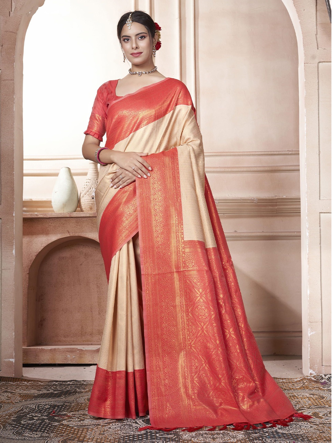 

KAYOMMI Ethnic Motifs Woven Design Zari Kanjeevaram Saree, Orange