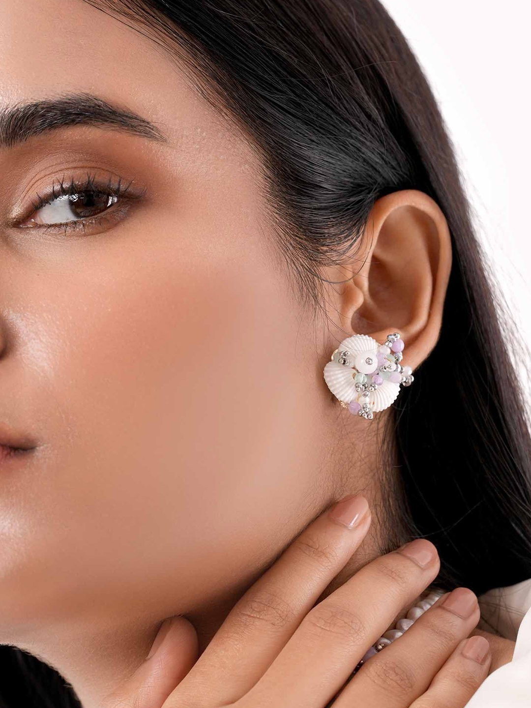 

D'oro Beaded Contemporary Studs, Gold
