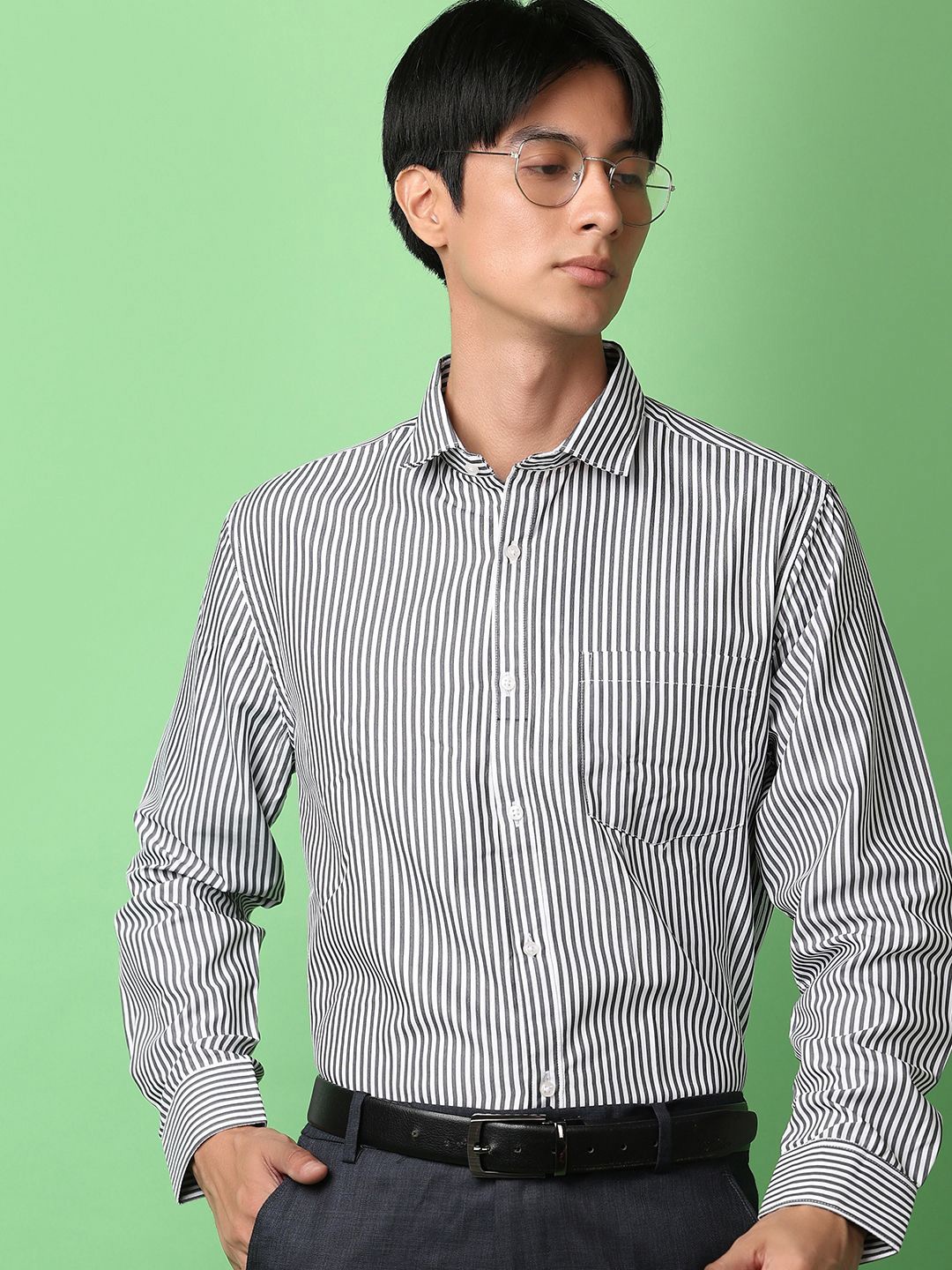 

V-Mart Men Classic Spread Collar Vertical Striped Cotton Formal Shirt, Grey
